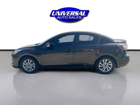 Used 2013 MAZDA MAZDA3 i Grand Touring w/ Tech Pkg image 4