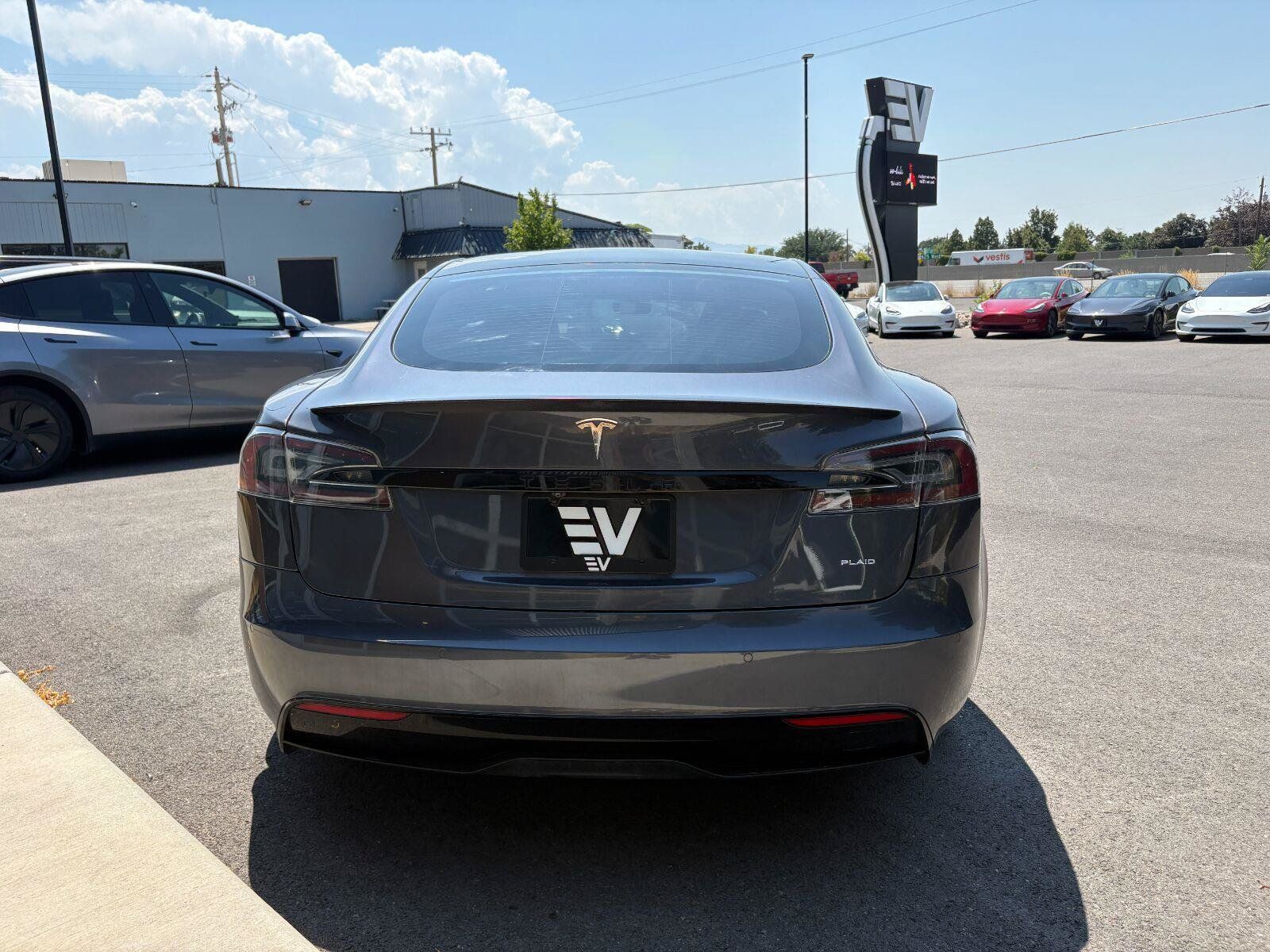 Used 2022 Tesla Model S Plaid AWD/4WD image 7