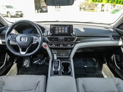 Used 2018 Honda Accord EX-L image 12