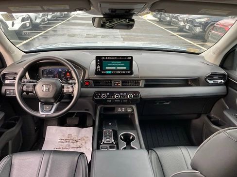 Used 2023 Honda Pilot Elite image 24