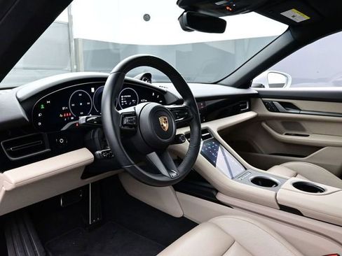 Certified 2025 Porsche Taycan AWD/4WD image 4