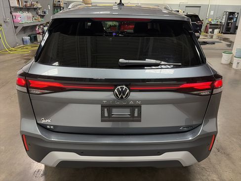 New 2026 Volkswagen Tiguan SE image 4