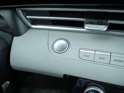 New 2026 Hyundai Elantra Limited image 30