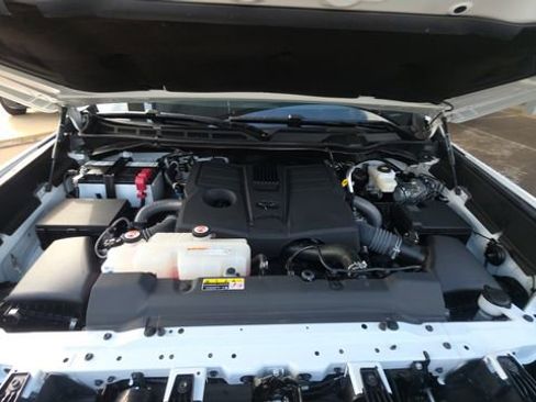 Used 2023 Toyota Tundra SR5 AWD/4WD image 32