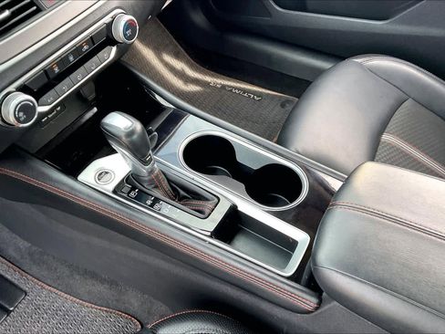 Used 2024 Nissan Altima 2.5 SR image 15