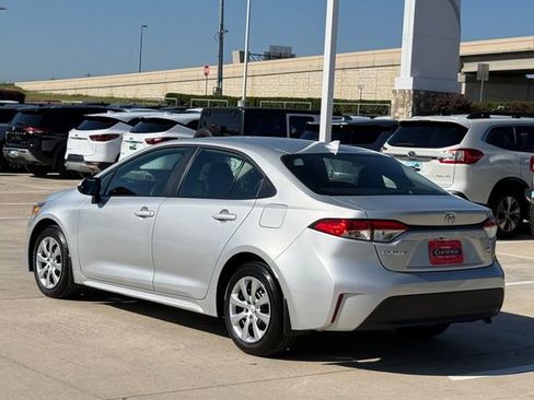 Used 2026 Toyota Corolla LE FWD image 6