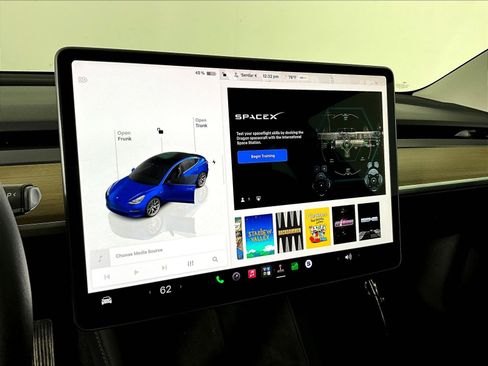 Used 2022 Tesla Model 3 Long Range AWD/4WD image 38