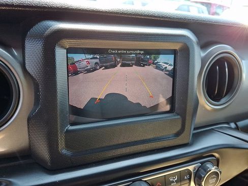 Used 2021 Jeep Wrangler Unlimited Sport AWD/4WD image 17
