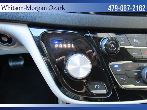 Used 2022 Chrysler Pacifica Touring-L image 43