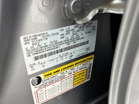 Used 2022 Ford Expedition Max Limited image 32