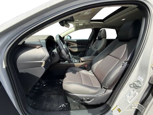 Used 2025 MAZDA CX-30 AWD 2.5 S w/ Premium Package image 9