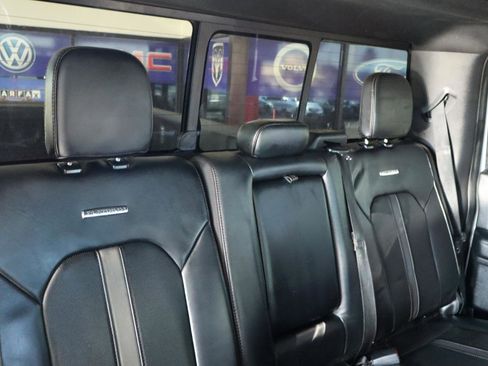 Used 2021 Ford F250 Platinum w/ FX4 Off-Road Package image 39