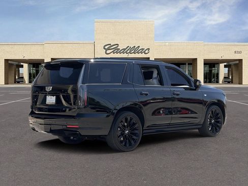 Certified 2025 Cadillac Escalade Sport Platinum w/ LPO, ONYX Package AWD/4WD image 5