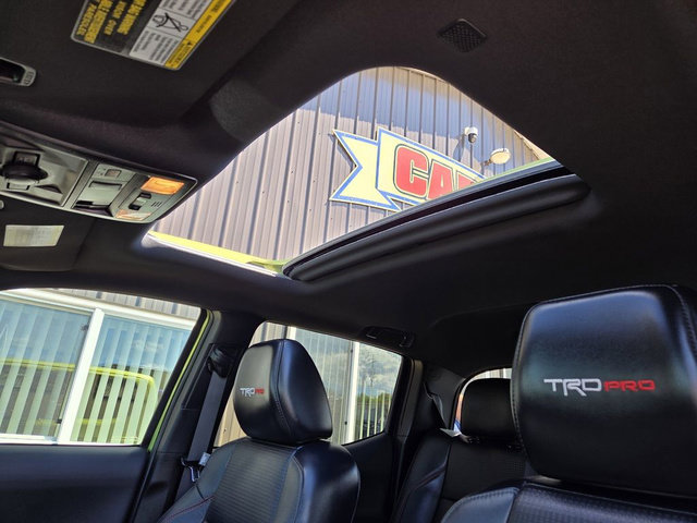 Used 2022 Toyota Tacoma TRD Pro AWD/4WD image 32