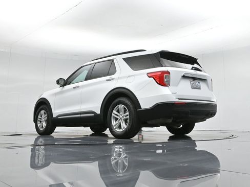 Certified 2021 Ford Explorer XLT image 53