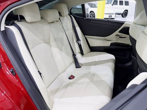 Used 2022 Lexus ES 350 Ultra Luxury image 29