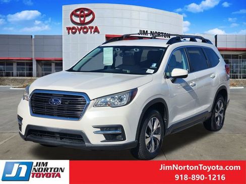 Used 2020 Subaru Ascent Premium w/ Convenience Package image 3