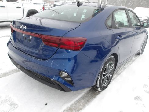 Used 2023 Kia Forte LXS image 7