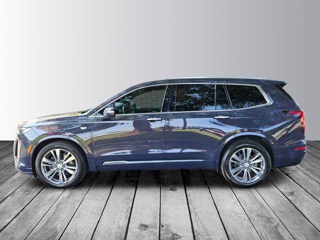 Used 2024 Cadillac XT6 Premium Luxury w/ Technology Package FWD image 2