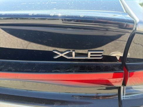 Used 2024 Toyota Prius XLE image 12