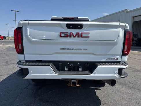 Used 2022 GMC Sierra 2500 AT4 w/ AT4 Premium Plus Package AWD/4WD image 8