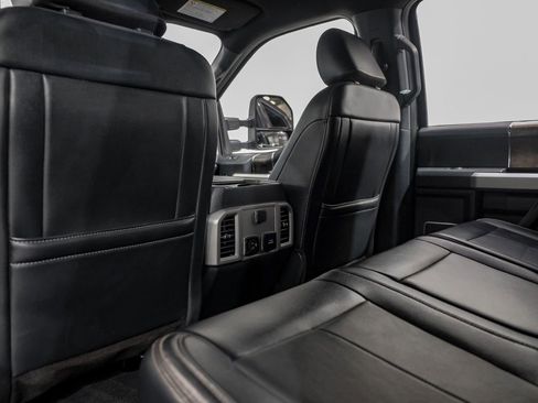 Used 2022 Ford F250 Lariat w/ Lariat Value Package image 39