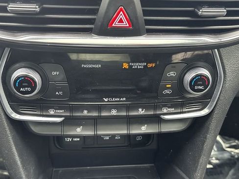 Used 2020 Hyundai Santa Fe SEL image 19