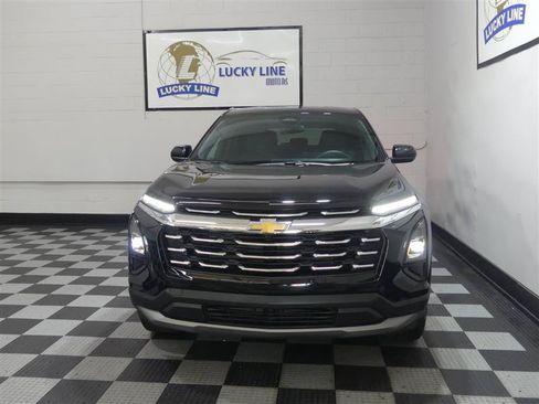 Used 2026 Chevrolet Equinox LT FWD image 2