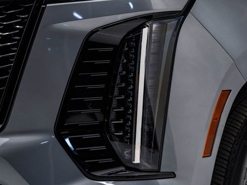 Used 2025 Cadillac Escalade Sport Platinum image 7