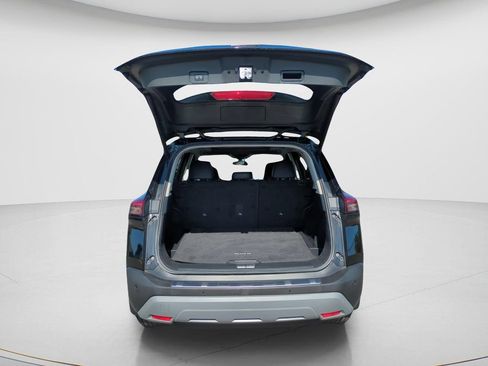 Used 2021 Nissan Rogue SV w/ Premium Package FWD image 9