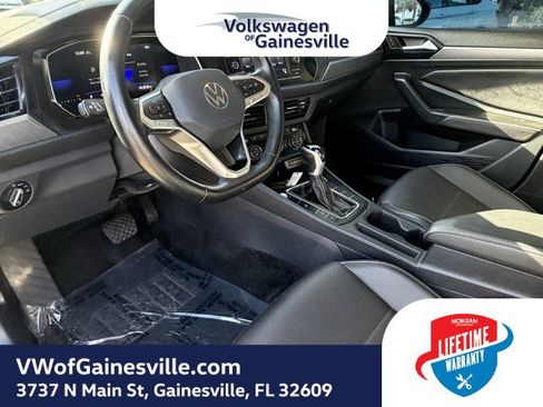 Certified 2024 Volkswagen Jetta SE image 18
