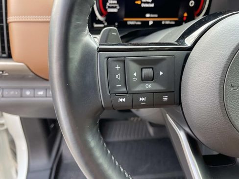 Used 2022 Nissan Pathfinder Platinum w/ Cargo Package FWD image 25