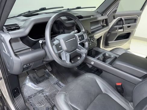 Used 2025 Land Rover Defender 110 S image 13