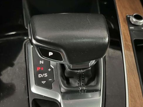 Used 2023 Audi Q5 2.0T Premium Plus w/ Premium Plus Package AWD/4WD image 29