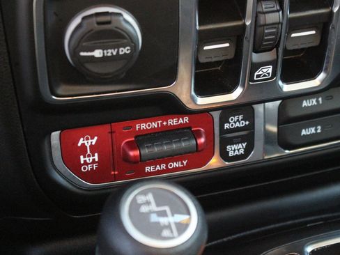 Used 2024 Jeep Wrangler Unlimited Rubicon image 24