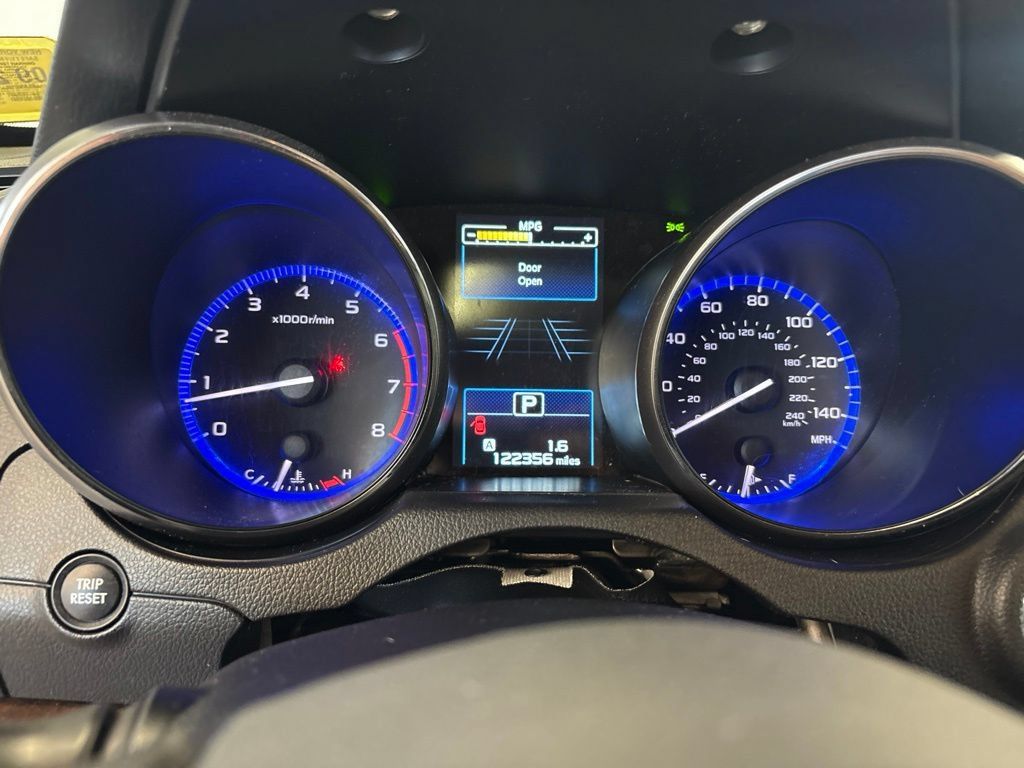 Used 2017 Subaru Outback 2.5i Limited AWD/4WD image 8