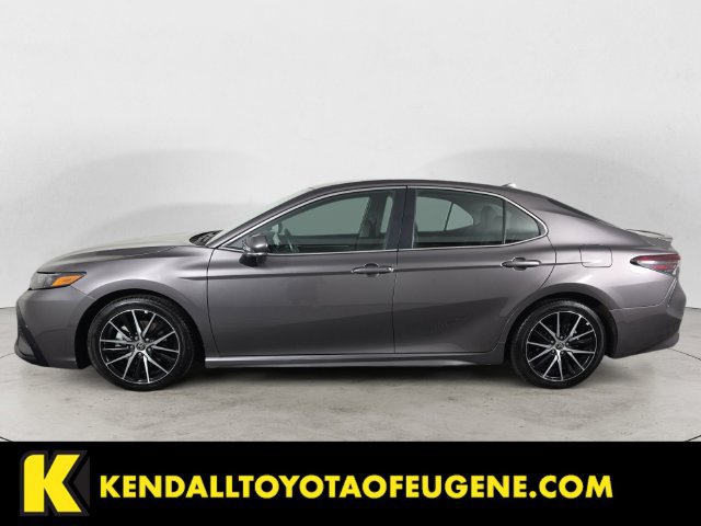 Used 2022 Toyota Camry SE FWD image 8