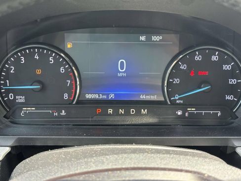 Used 2020 Ford Explorer XLT w/ Equipment Group 202A AWD/4WD image 19