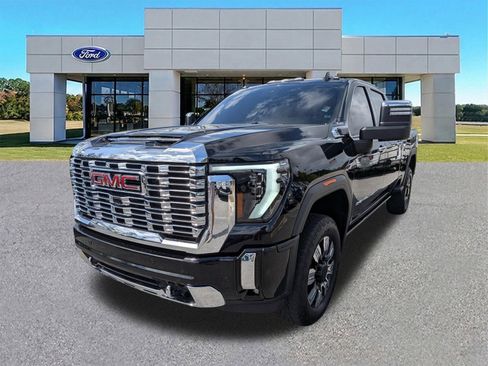 Used 2024 GMC Sierra 2500 Denali w/ Max Trailering Package AWD/4WD image 4