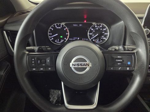 Used 2021 Nissan Rogue SV FWD image 15