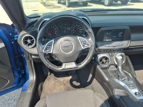 Used 2018 Chevrolet Camaro LT RWD image 12