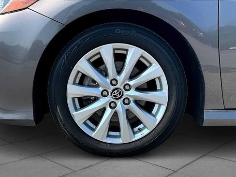Used 2019 Toyota Camry LE FWD image 10