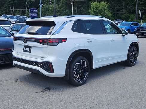 New 2026 Volkswagen Tiguan SEL R-Line AWD/4WD image 2