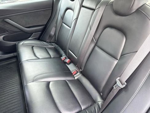 Used 2020 Tesla Model 3 Standard Range Plus RWD image 19