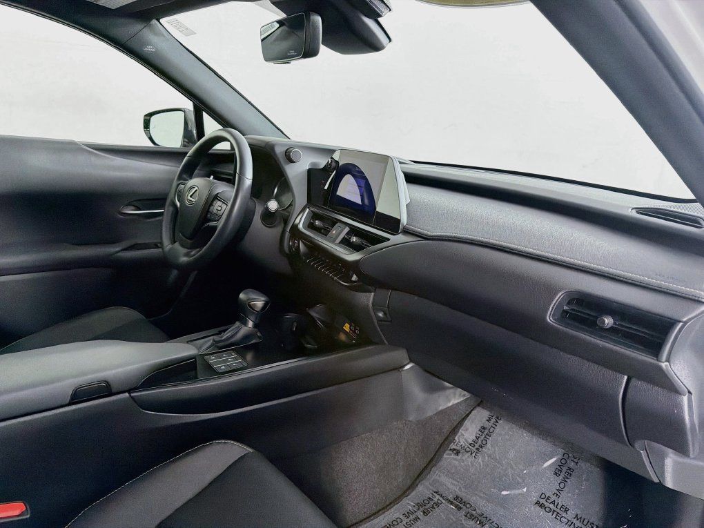 Used 2024 Lexus UX 250h FWD w/ Premium Package image 31