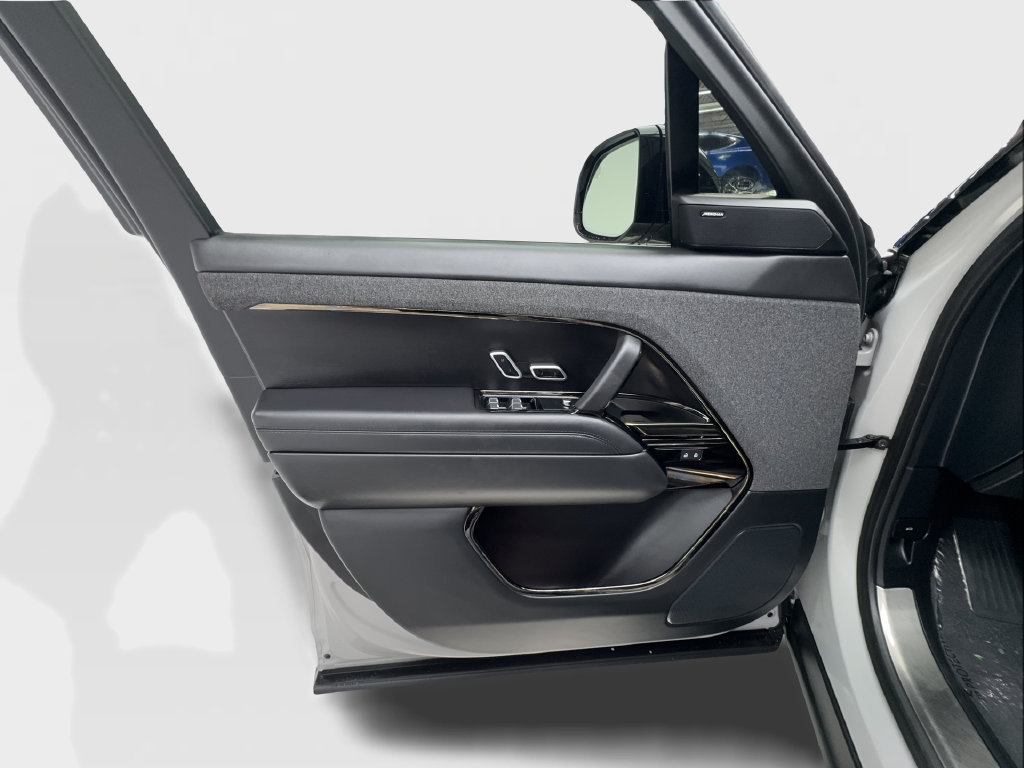 Used 2024 Land Rover Range Rover Sport Dynamic SE AWD/4WD image 23