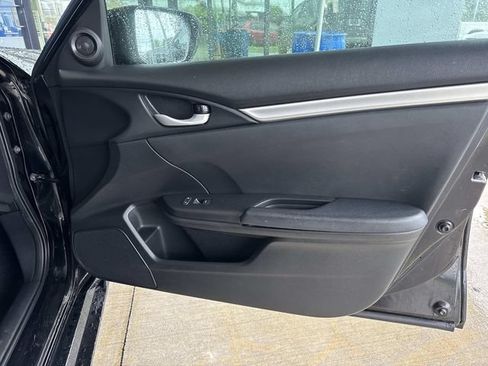 Used 2021 Honda Civic Sport image 12