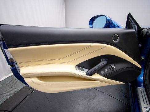 Used 2016 Ferrari California T RWD image 45