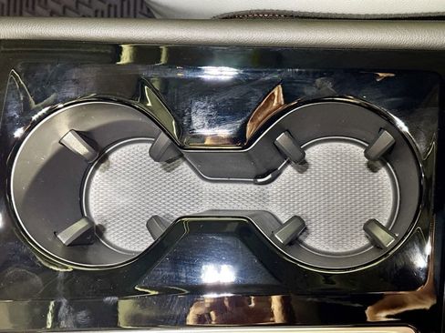 New 2026 Volkswagen Atlas Peak Edition image 15