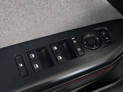 Used 2025 Kia K4 EX image 22